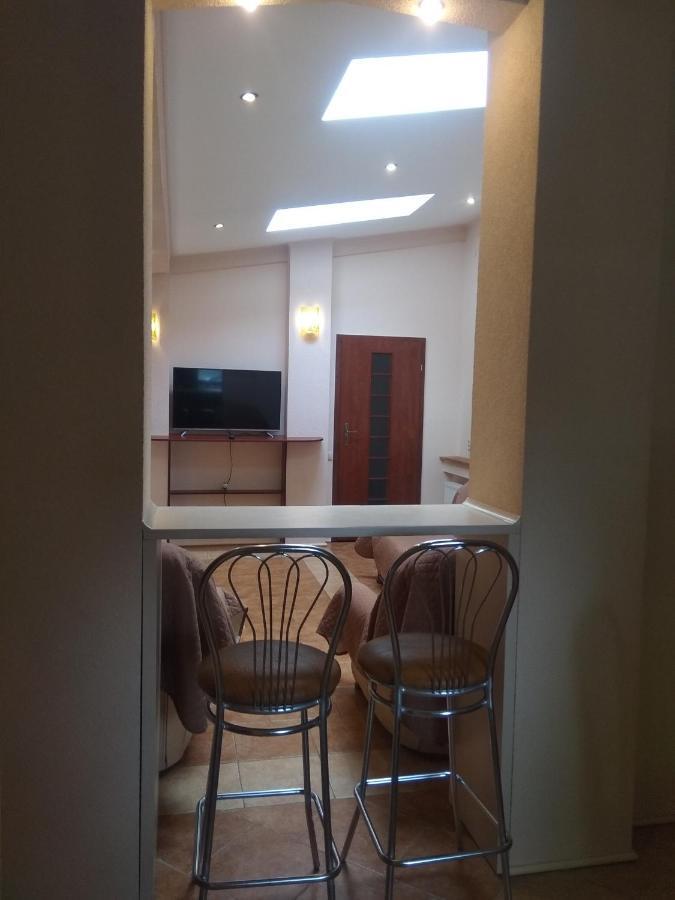 Mangal And Terrace In Center Apartment Lviv Buitenkant foto